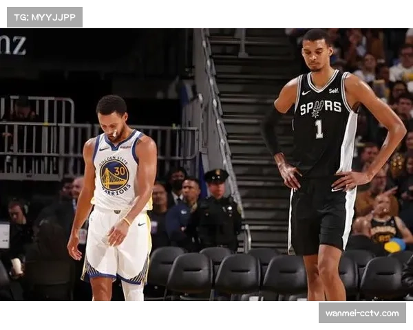 前瞻:马刺战勇士,文班亚马的护框能否限制库里体系的传球与三分转化? 前瞻:马刺战勇士,文班亚马的护框能否限制库里体系的传球与三分转化?